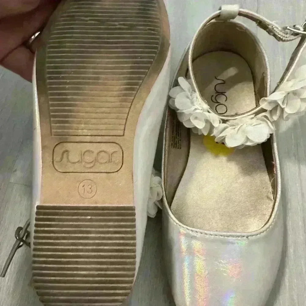 Sugar Kids White Iridescent Ballet Flats with Flower Detail Size 13